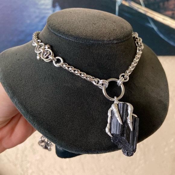 Black raw natural tourmaline gemstone electroplated charm steel boho necklace - Picture 10 of 16